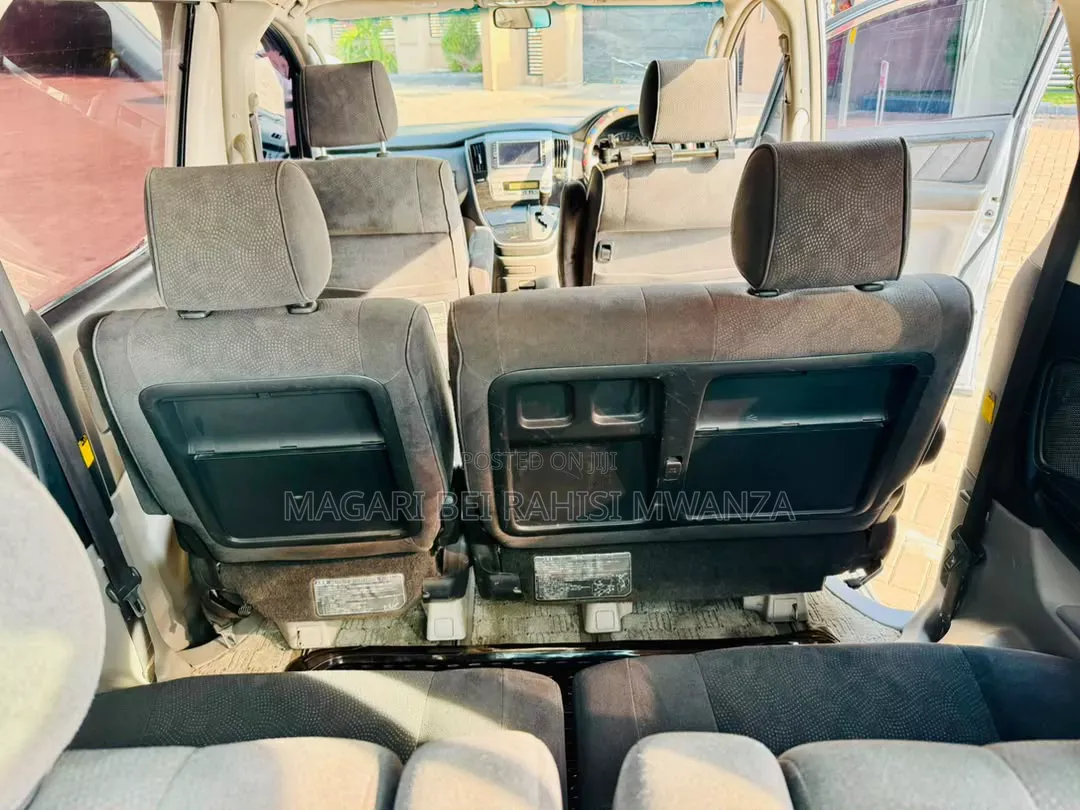 Toyota Alphard 2005 Silver