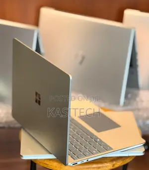 New Laptop Microsoft Surface Go 8GB Intel Core i5 SSD 256GB