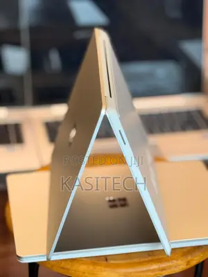 New Laptop Microsoft Surface Go 8GB Intel Core i5 SSD 256GB