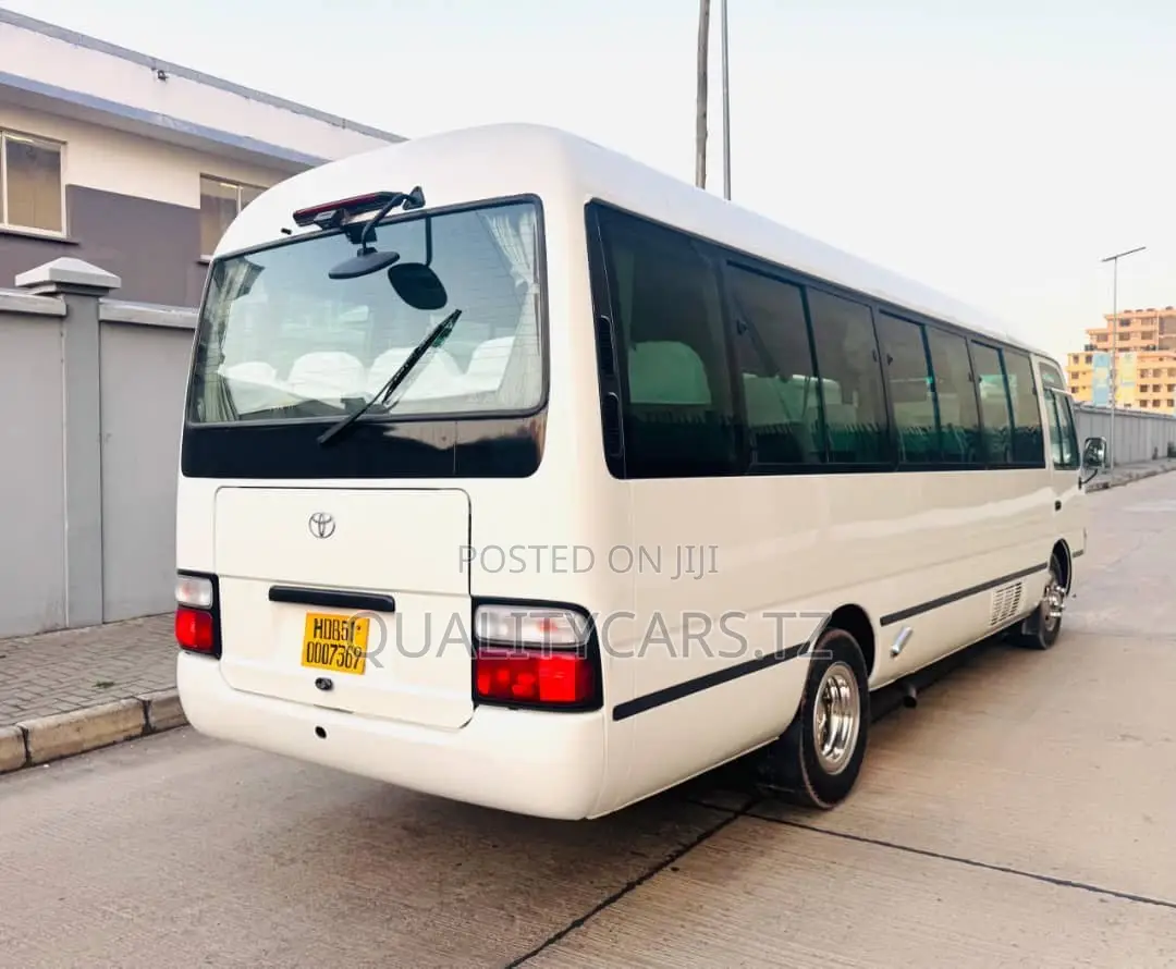 Toyota Coaster 2005 White