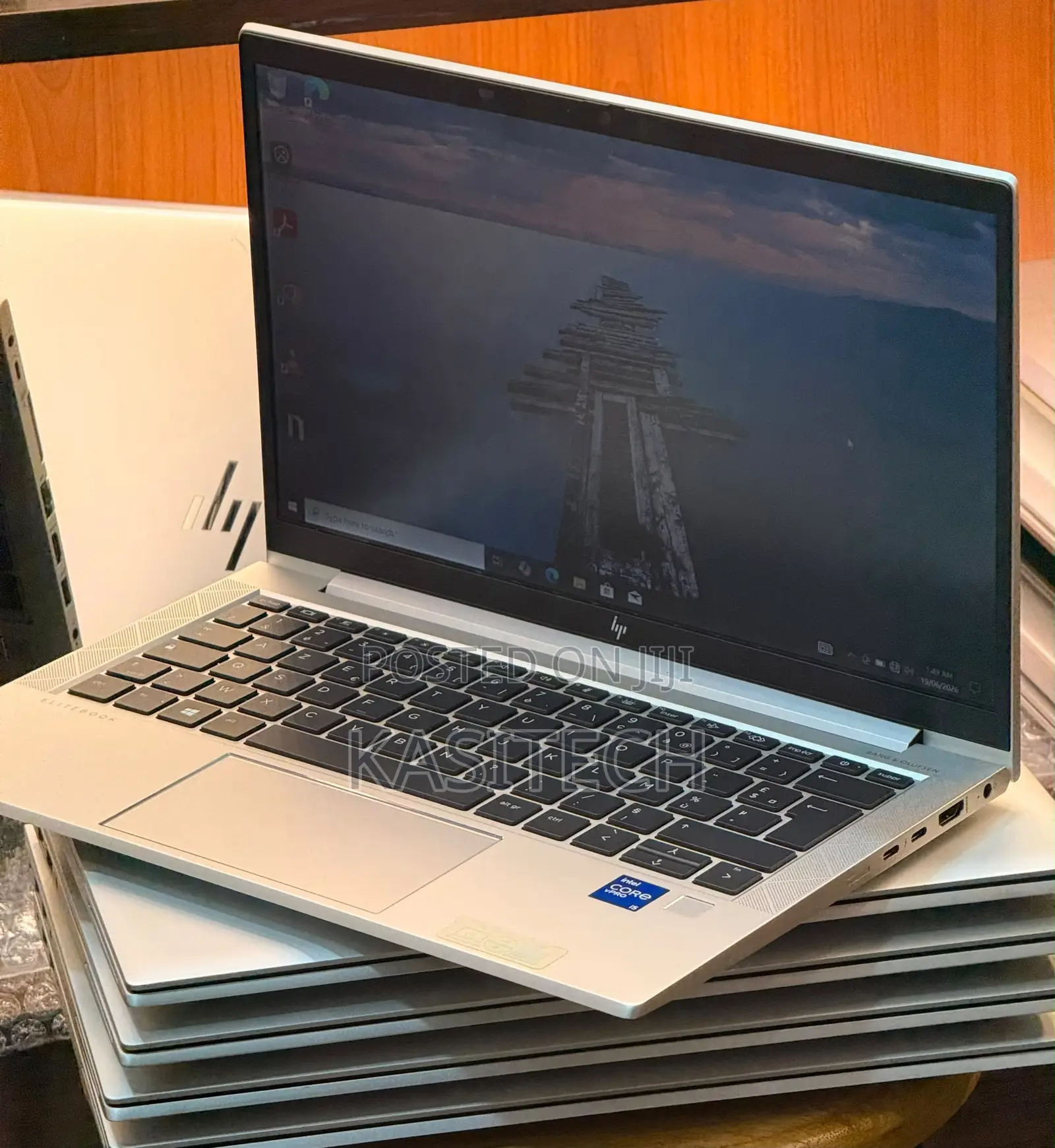 New Laptop HP EliteBook 830 G8 8GB Intel Core i5 SSD 256GB