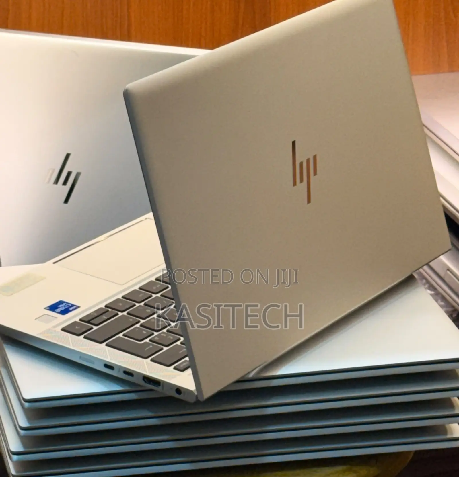 New Laptop HP EliteBook 830 G8 8GB Intel Core i5 SSD 256GB