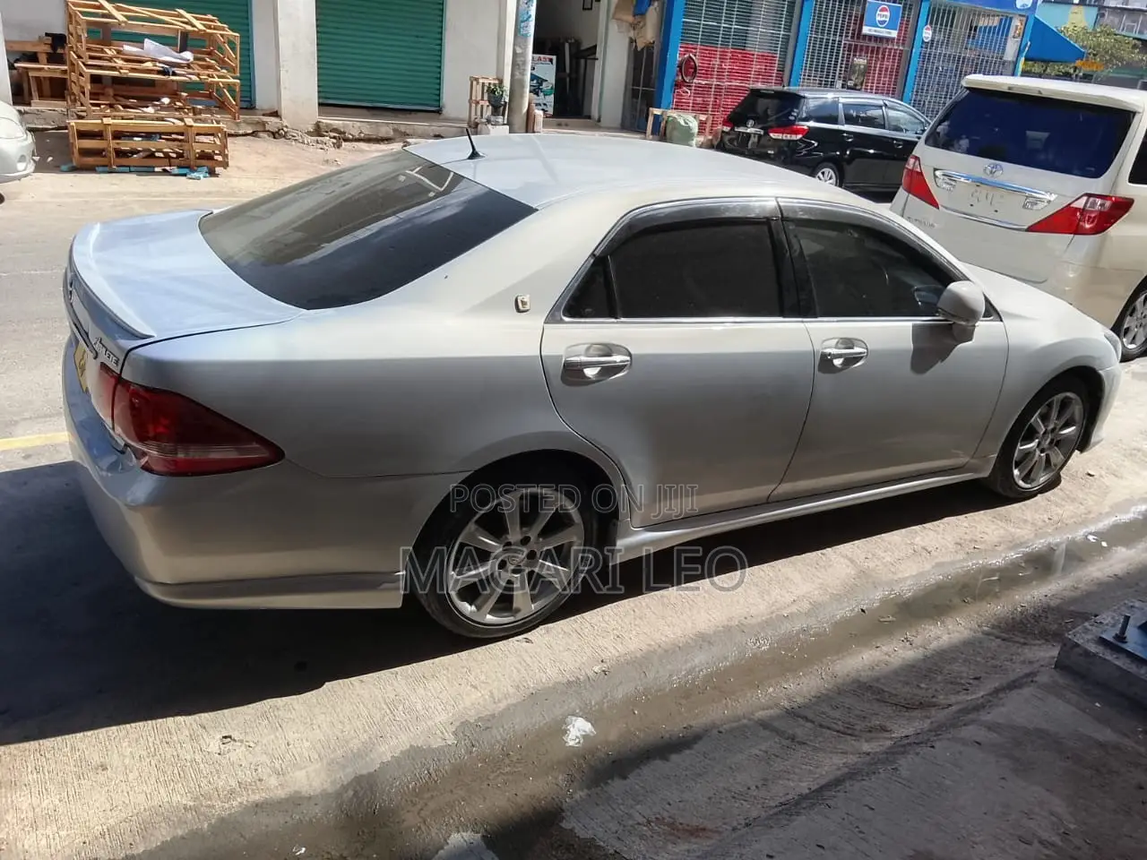Toyota Crown 2010 Silver