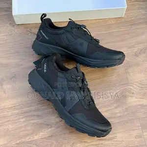 Uaxx - Waterproof Premium Sneakers