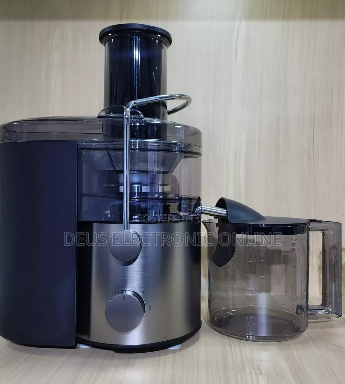  Panasonic Juicer MJ CB600
- 2 Speed
- 1000wts
- 2l Pulp Container
-