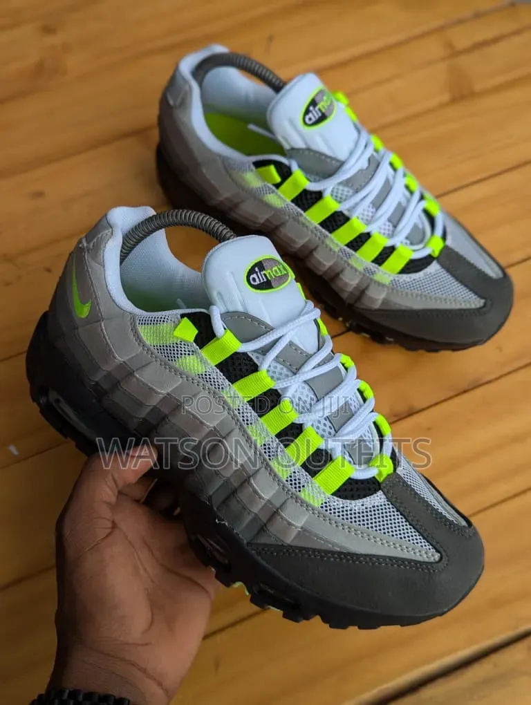 NIke Airmax 97 Men's Leather Shoes 5 Colours Looking Best