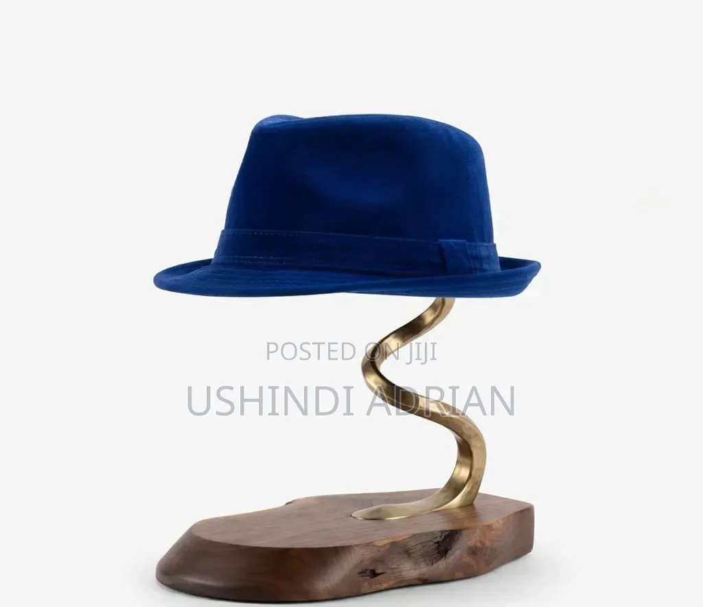 mj Signature Hat 
Mj Hatbei: Tsh. 20,000/=