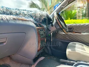 Toyota Noah 2002 White