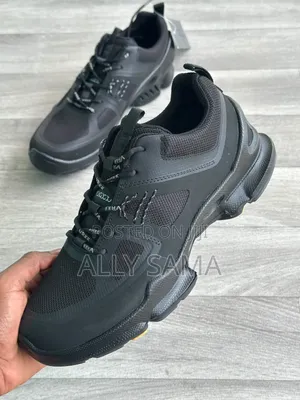 Men's Shoes Waterproof New Design 2026