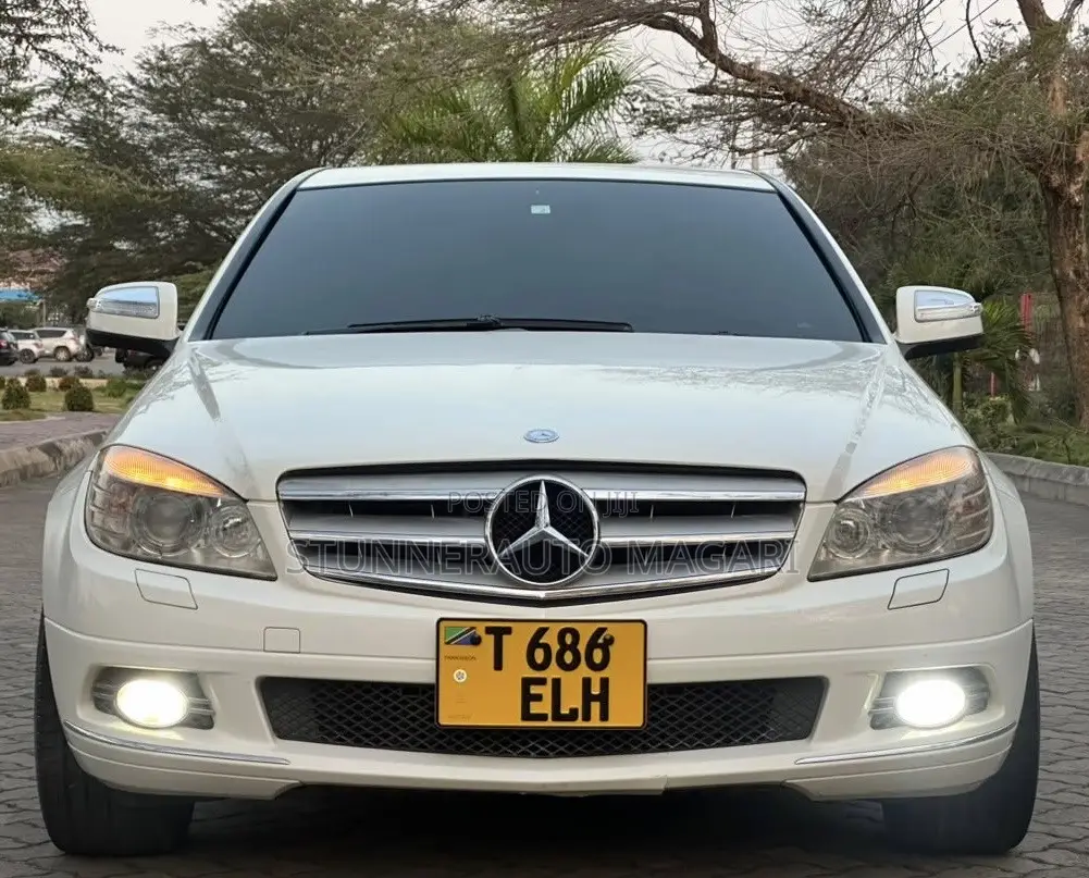 Mercedes-Benz C-Class 2009 White