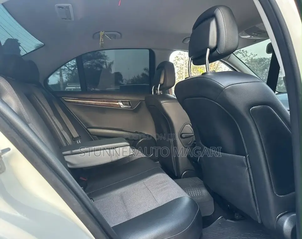 Mercedes-Benz C-Class 2009 White