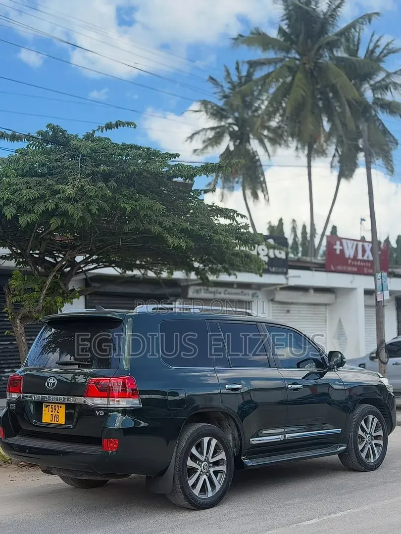 Toyota Land Cruiser 2018 Black