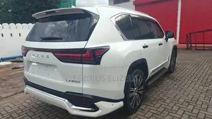 Lexus LX 2025 White