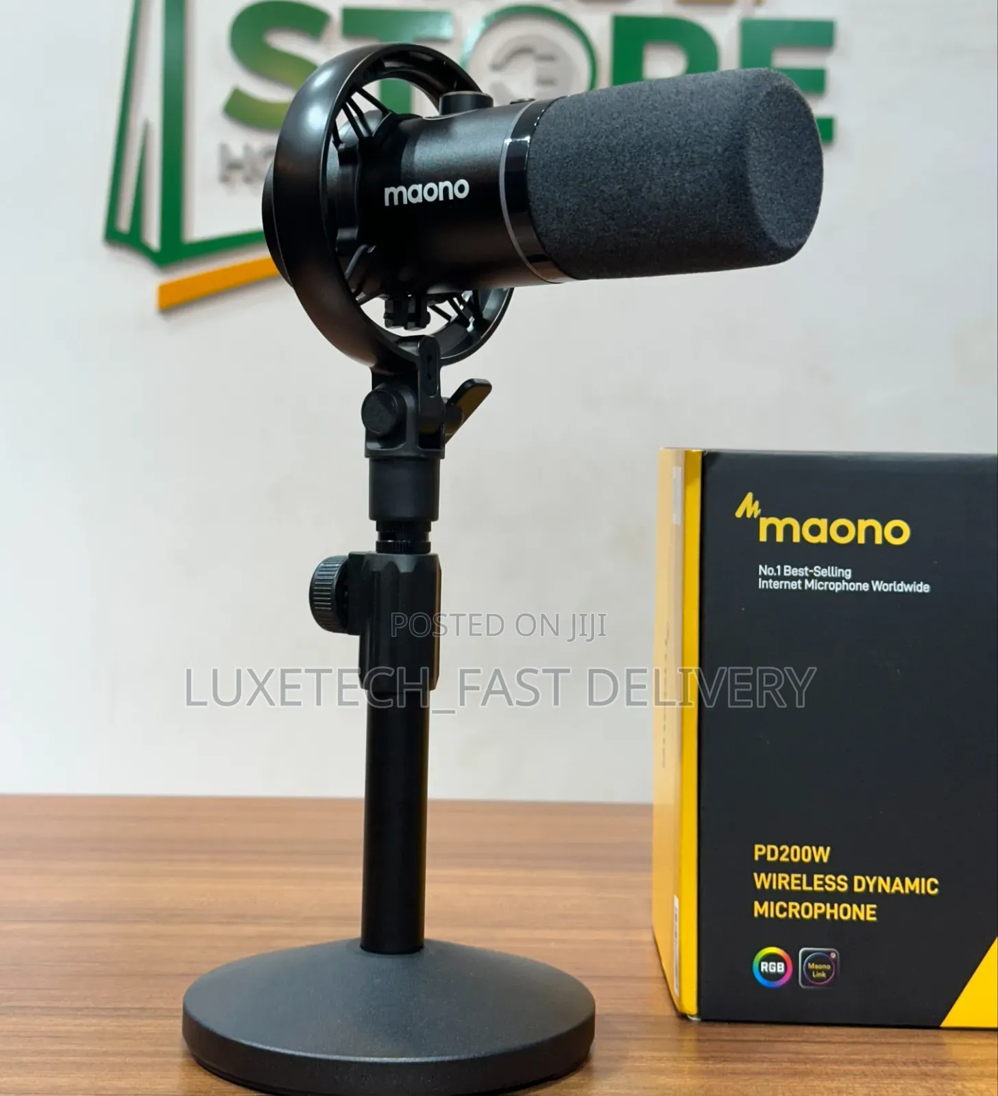 Maono PD200W Wireless Dynamic Microphone – For Podcast/Streaming