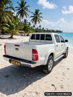 Toyota Hilux 2012 White