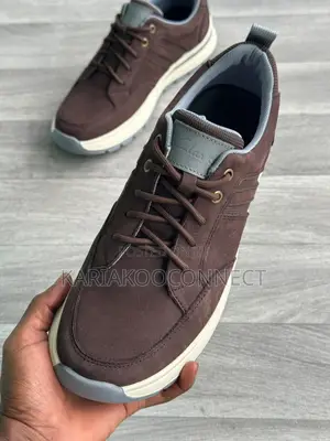 Clarks Brown Leather Casual Sneakers