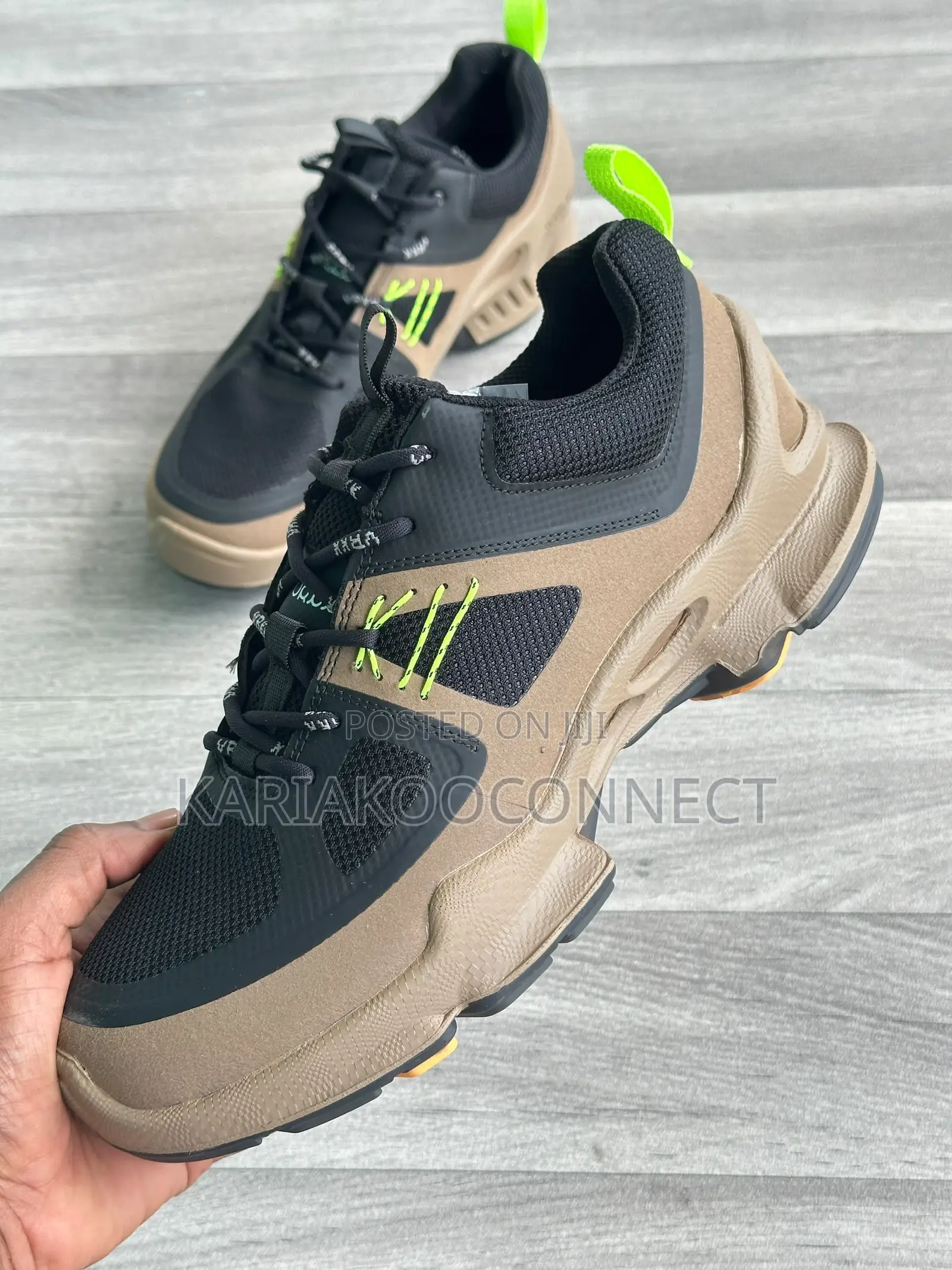 ECCO Black Beige Trail Sneakers