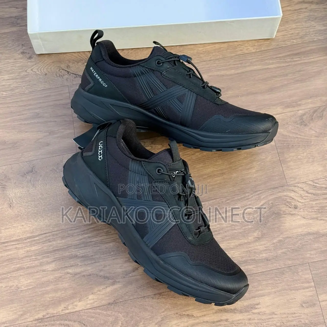 ECCO Black Casual Sneakers