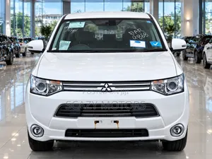 Mitsubishi Outlander 2015 White