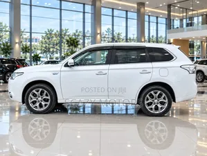 Mitsubishi Outlander 2015 White