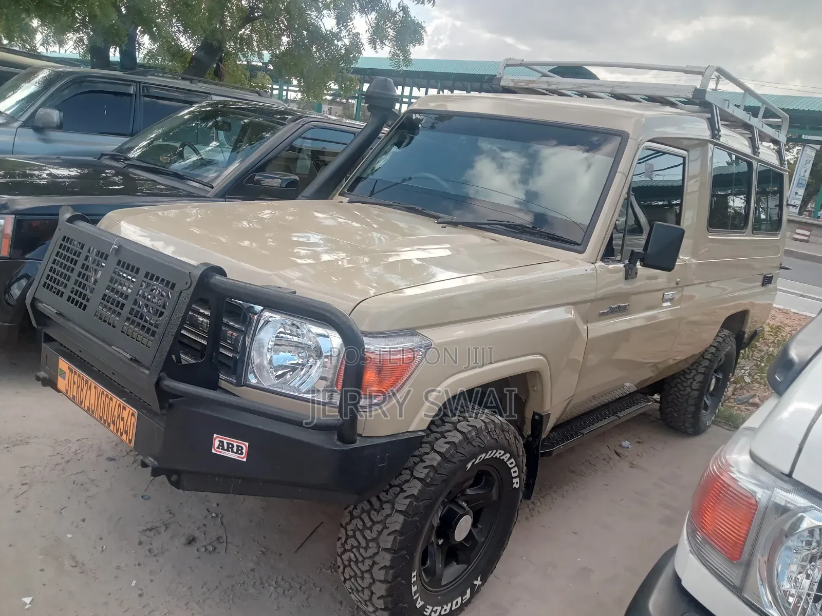 Toyota Land Cruiser 2010 Brown