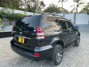 Toyota Land Cruiser Prado 2006 Black