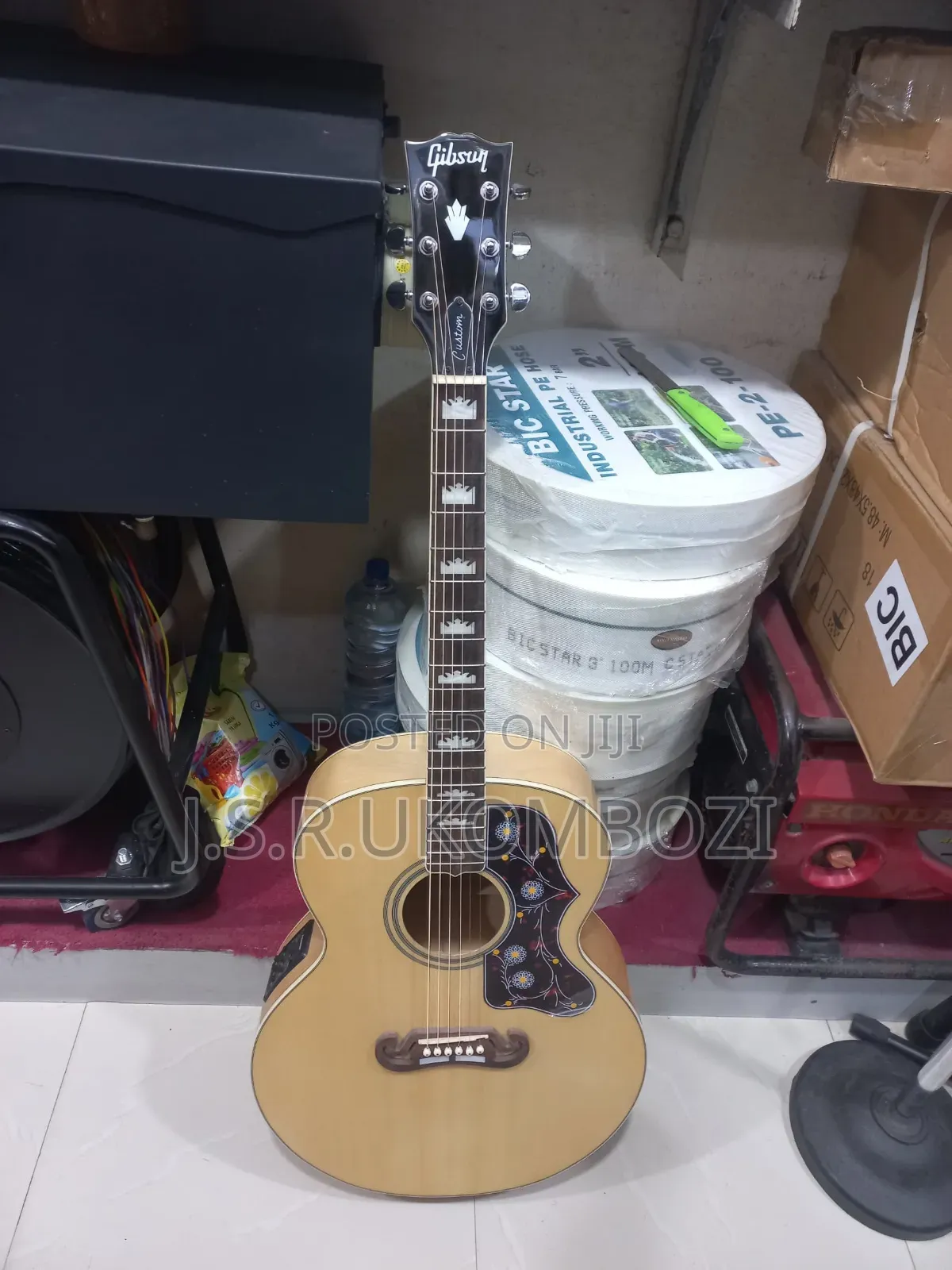 Acoustic Guitar Gibson Electric