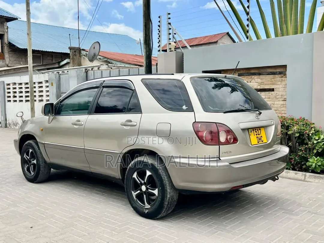 Toyota Harrier 2001 Gray