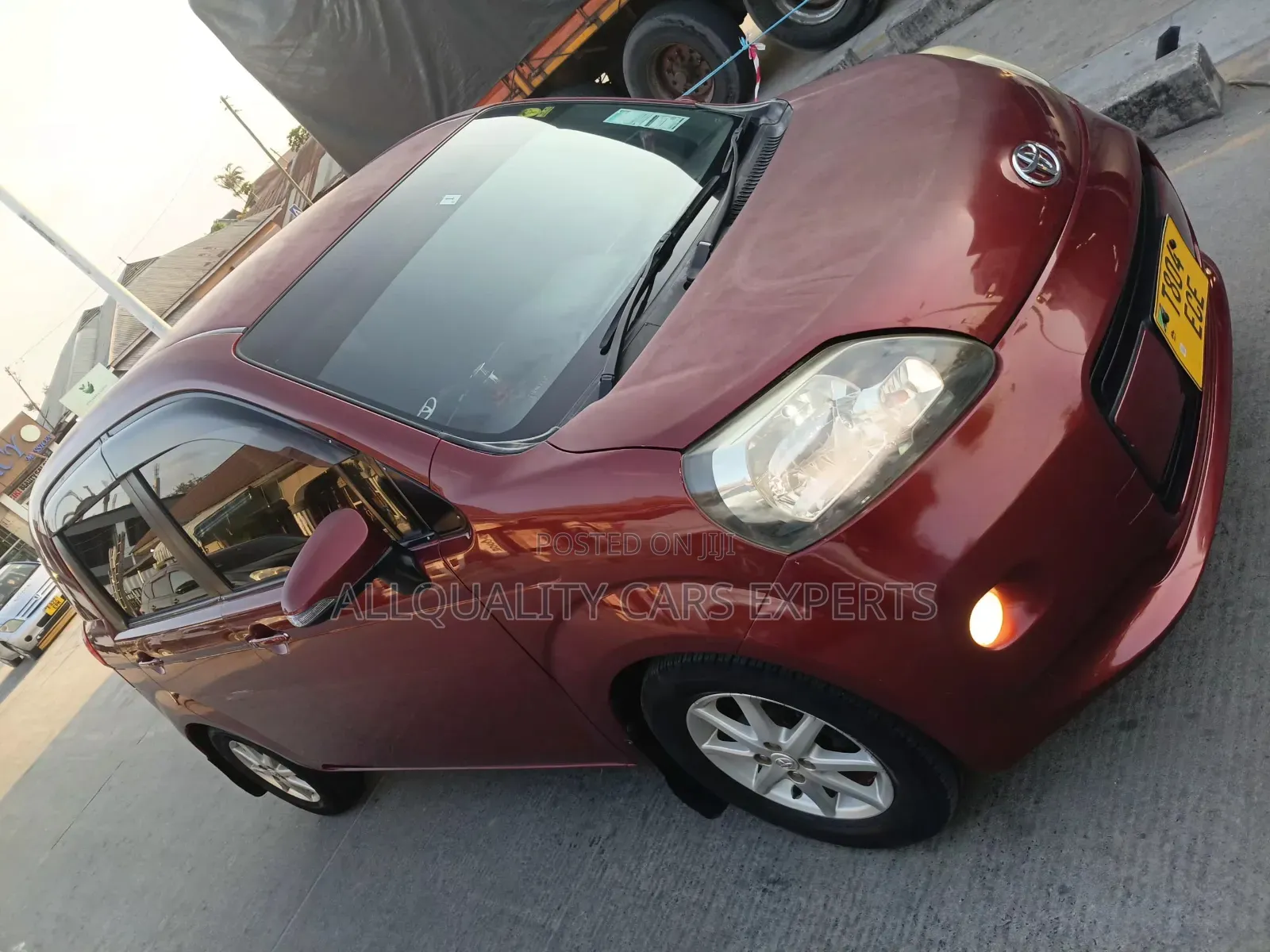 Toyota Spade 2012 Burgundy