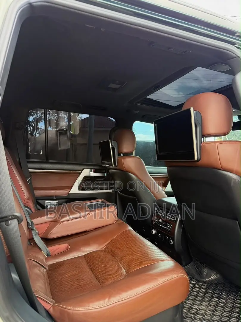 Toyota Land Cruiser 4.6 V8 ZX 2018 Black