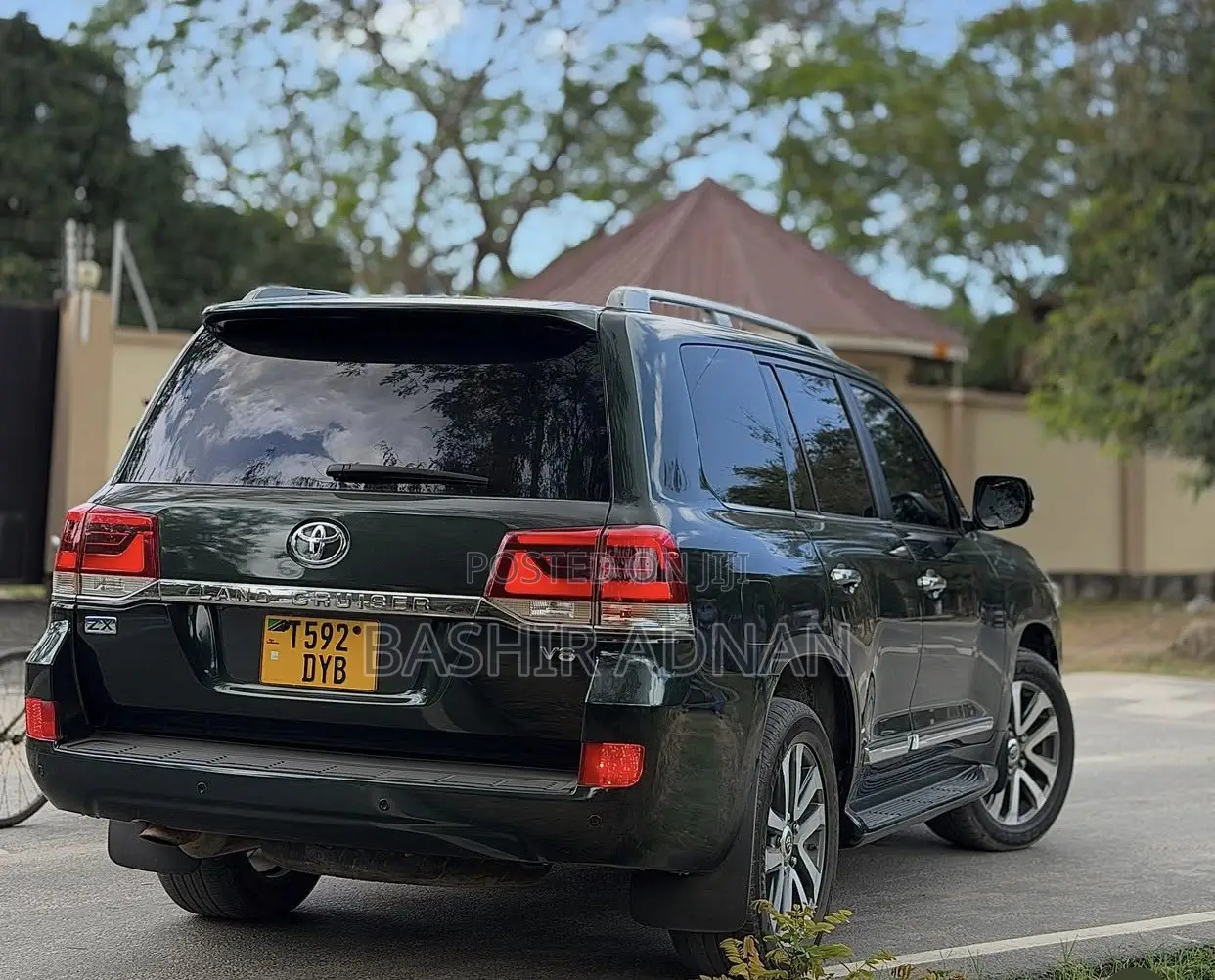 Toyota Land Cruiser 4.6 V8 ZX 2018 Black