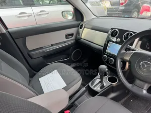 Mazda Verisa 2007 Red