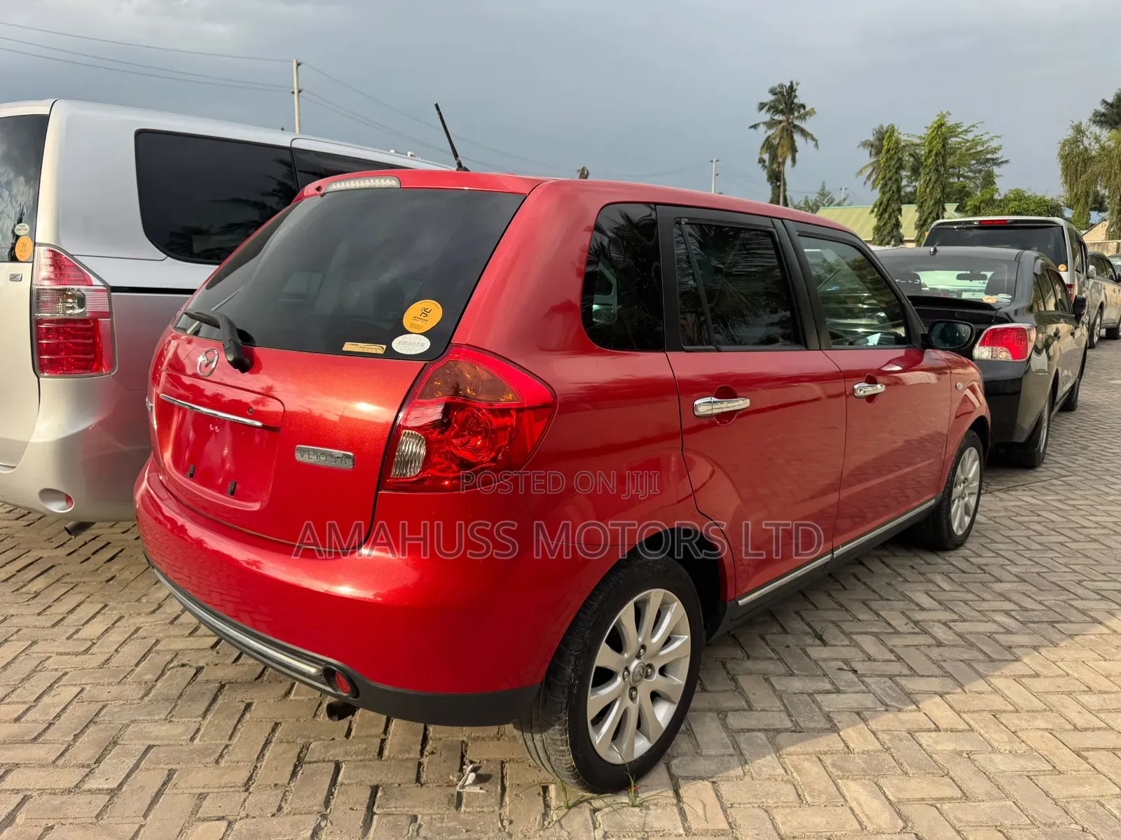 Mazda Verisa 2007 Red