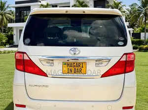 Toyota Alphard 2009 White