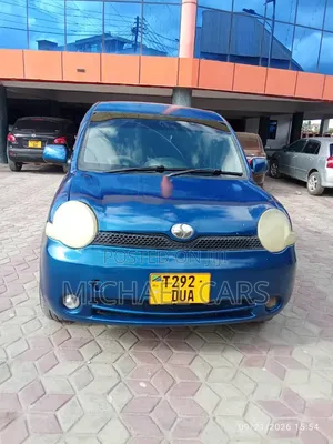 Toyota Sienta 2005 Blue
