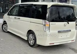 Honda Stepwgn 2011 Pearl