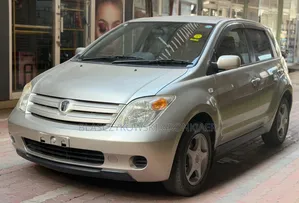 Toyota IST 2003 Silver