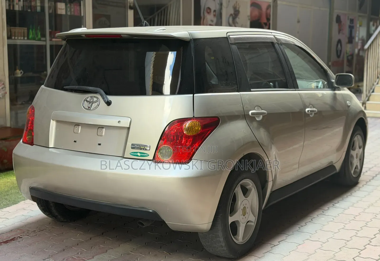 Toyota IST 2003 Silver