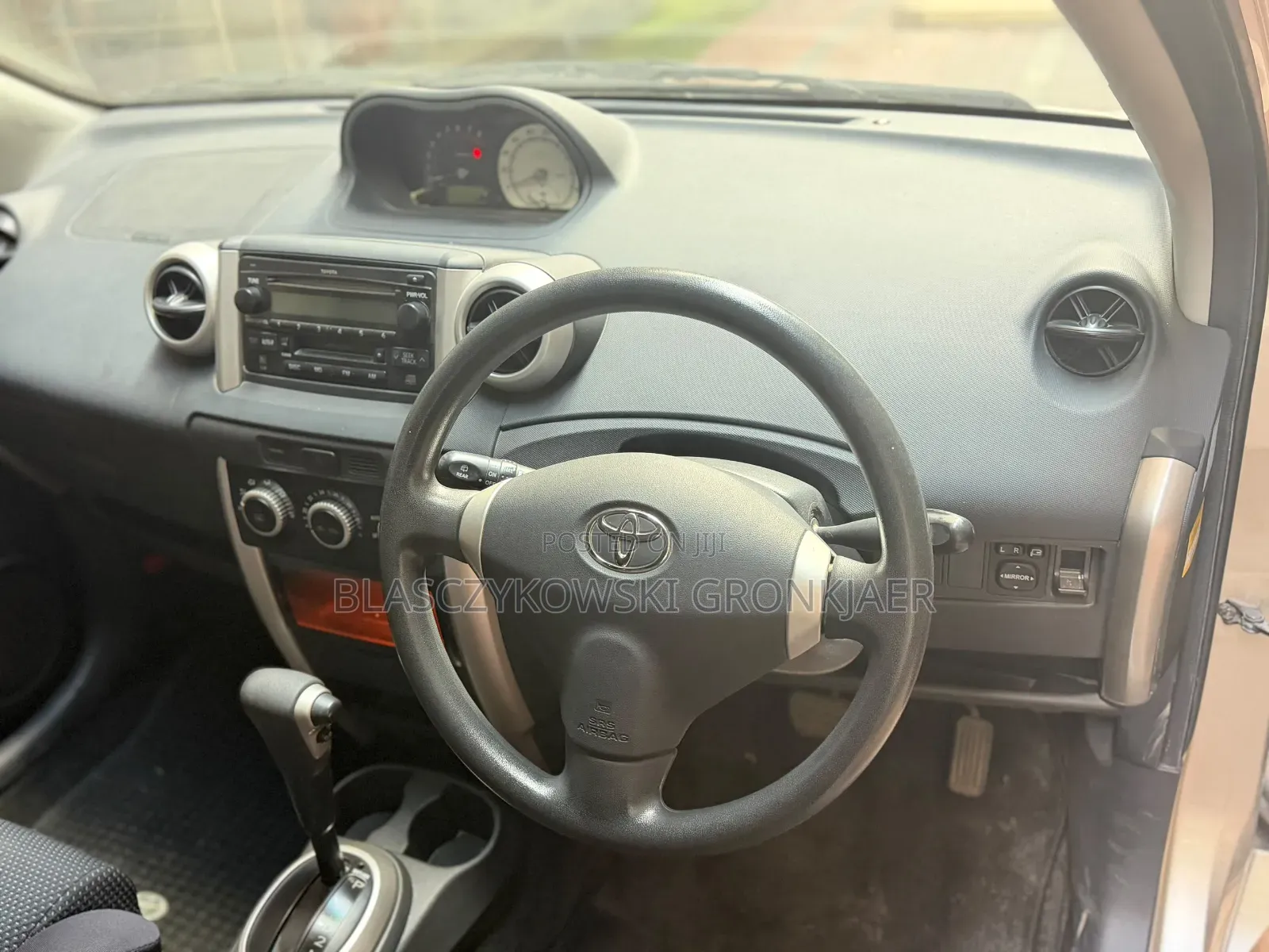 Toyota IST 2003 Silver