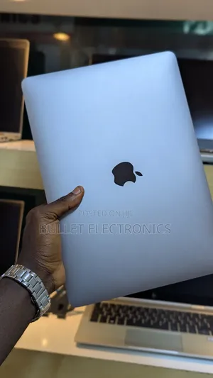 Laptop Apple MacBook Pro 2017 16GB Intel Core i7 SSD 256GB