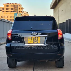 Toyota Vanguard 2010 Black