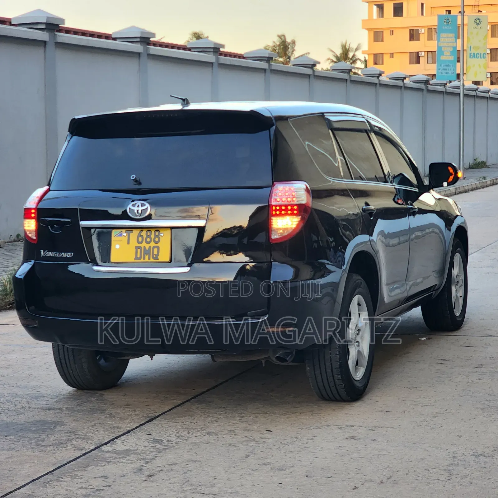 Toyota Vanguard 2010 Black