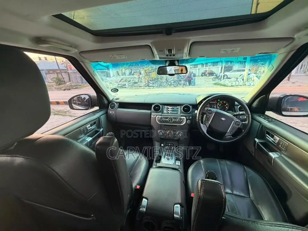 Land Rover Discovery 2016 Gray