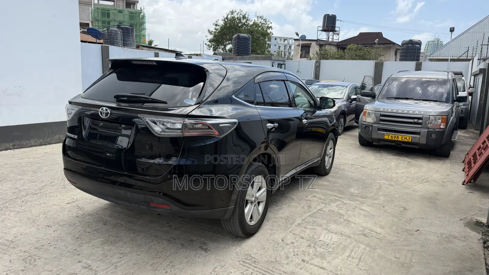 Toyota Harrier 2.0 2016 Black