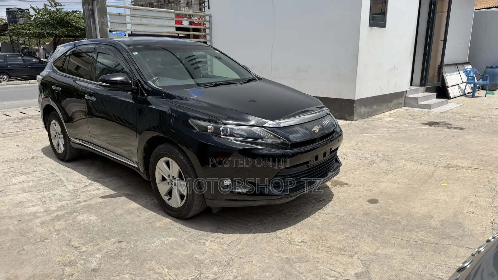Toyota Harrier 2.0 2016 Black