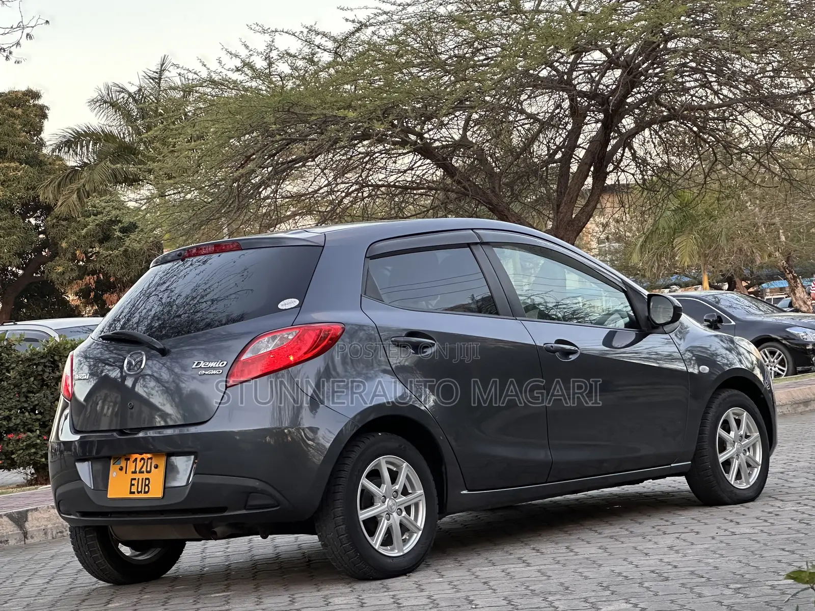 Mazda Demio 2009 Gray