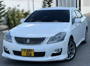 Toyota Crown 2009 White