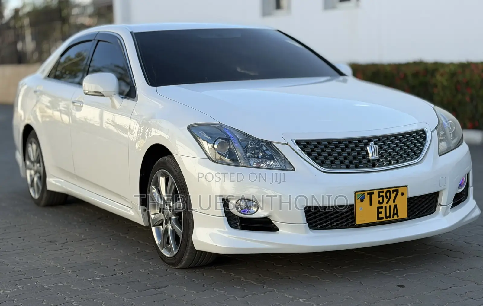 Toyota Crown 2009 White