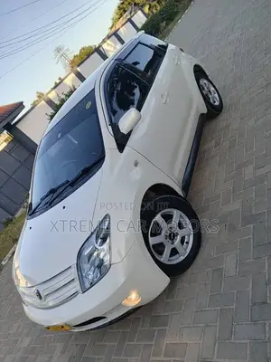 Toyota IST 2003 White