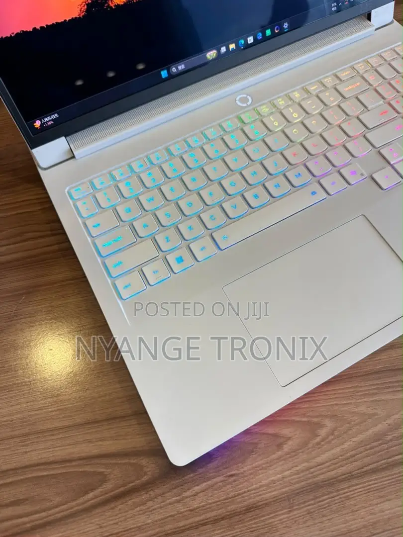 New Laptop Lenovo Legion Pro 7 32GB Intel Core Ultra 9 SSD 1T